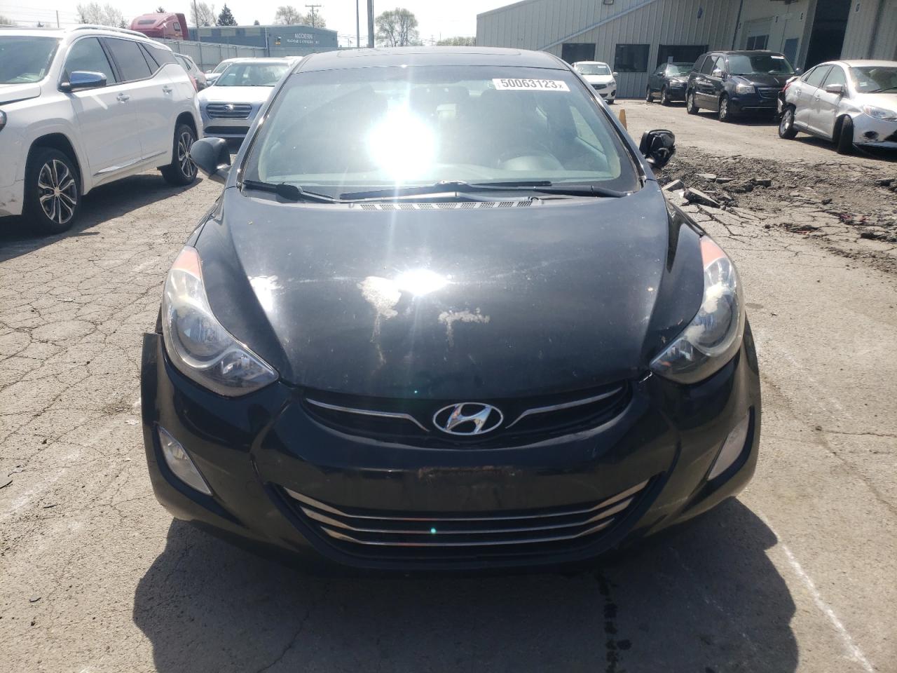 Photo 4 VIN: KMHDH4AE1DU750917 - HYUNDAI ELANTRA 