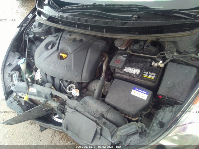 Photo 9 VIN: KMHDH4AE1DU853318 - HYUNDAI ELANTRA 