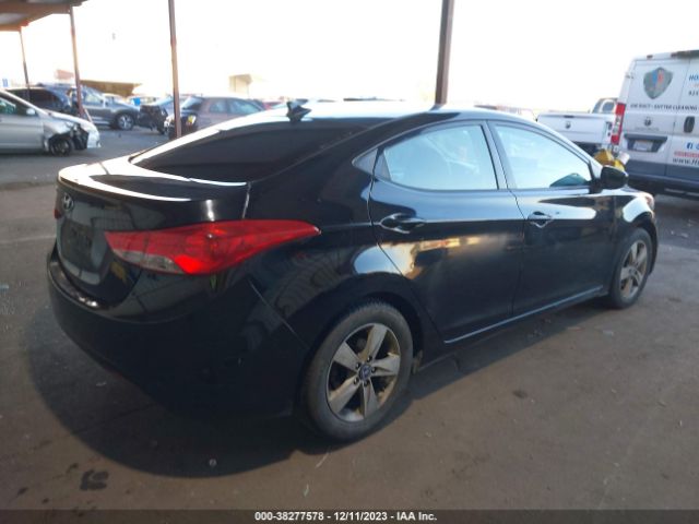 Photo 3 VIN: KMHDH4AE1DU888523 - HYUNDAI ELANTRA 