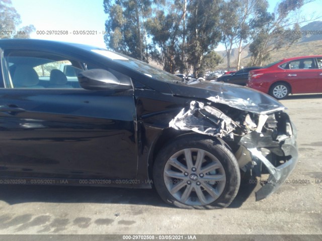 Photo 5 VIN: KMHDH4AE1EU094977 - HYUNDAI ELANTRA 