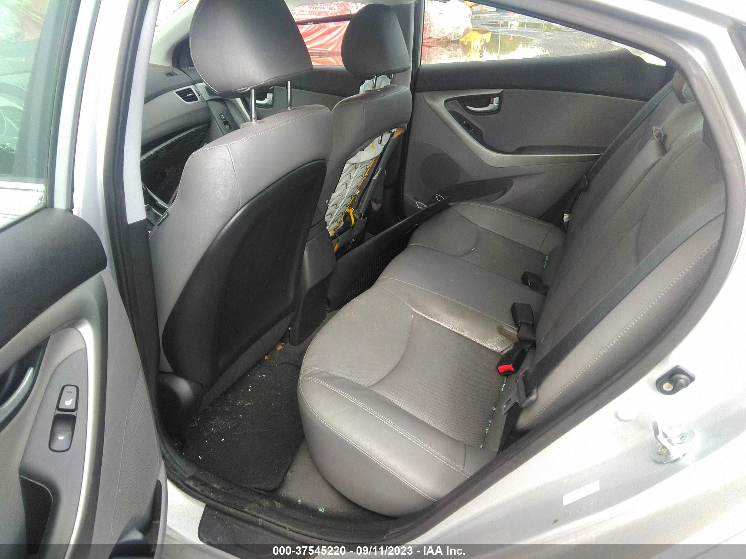 Photo 7 VIN: KMHDH4AE1EU114628 - HYUNDAI ELANTRA 