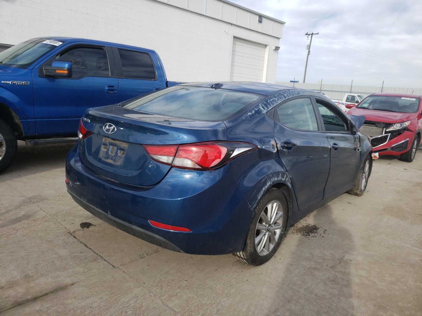 Photo 3 VIN: KMHDH4AE1EU133227 - HYUNDAI ELANTRA 