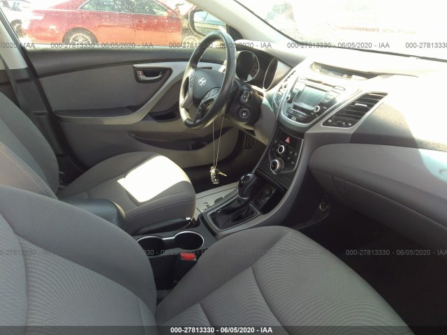 Photo 4 VIN: KMHDH4AE1FU279709 - HYUNDAI ELANTRA 