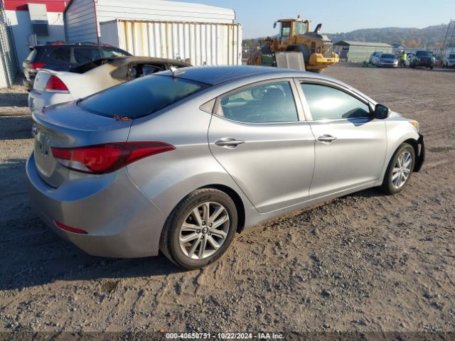 Photo 3 VIN: KMHDH4AE1FU293657 - HYUNDAI ELANTRA 