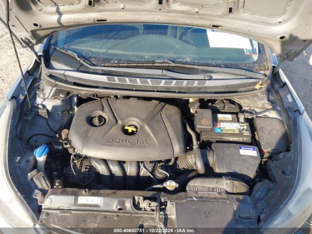 Photo 9 VIN: KMHDH4AE1FU293657 - HYUNDAI ELANTRA 