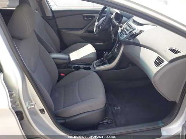 Photo 4 VIN: KMHDH4AE1FU320601 - HYUNDAI ELANTRA 