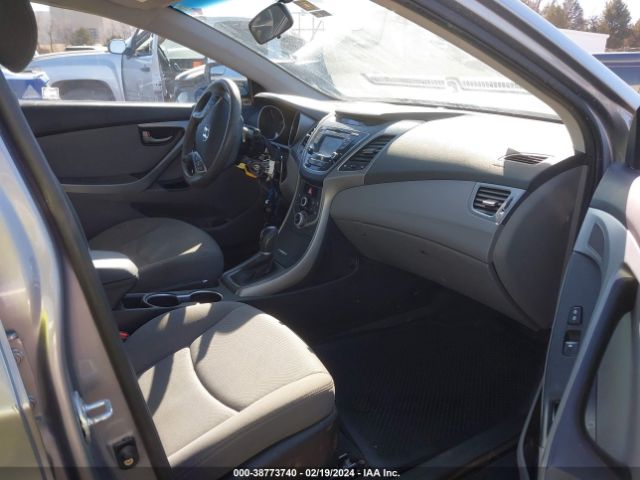 Photo 4 VIN: KMHDH4AE1FU358250 - HYUNDAI ELANTRA 