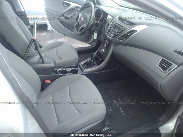 Photo 4 VIN: KMHDH4AE1FU378904 - HYUNDAI ELANTRA 