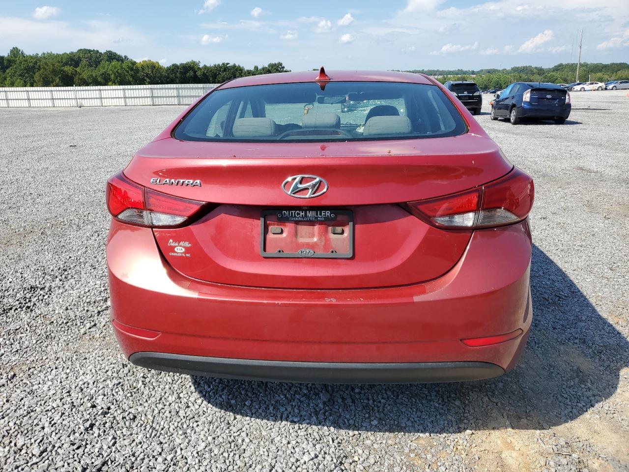 Photo 5 VIN: KMHDH4AE1FU453021 - HYUNDAI ELANTRA 