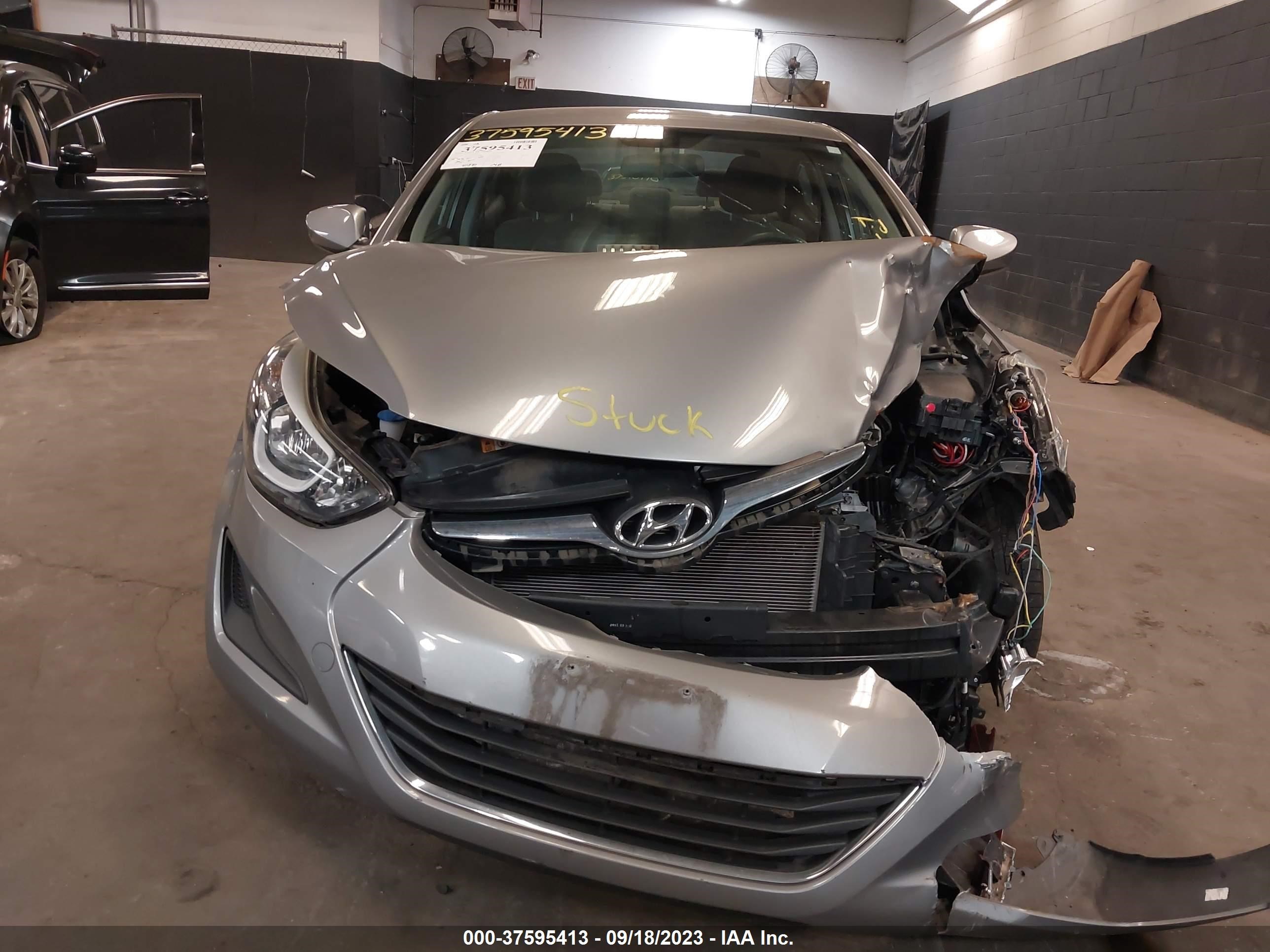 Photo 5 VIN: KMHDH4AE1GU501036 - HYUNDAI ELANTRA 