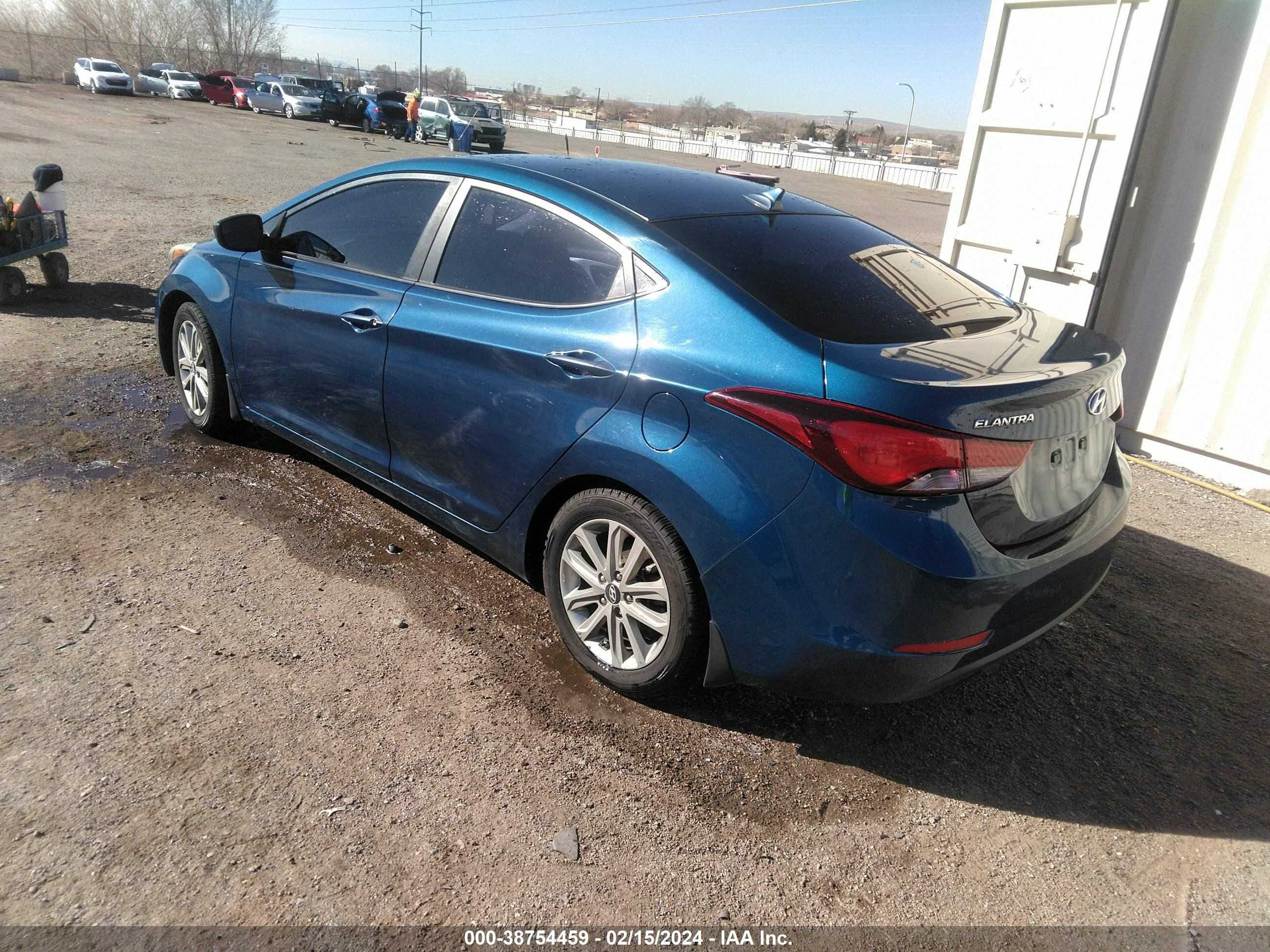 Photo 2 VIN: KMHDH4AE1GU503837 - HYUNDAI ELANTRA 