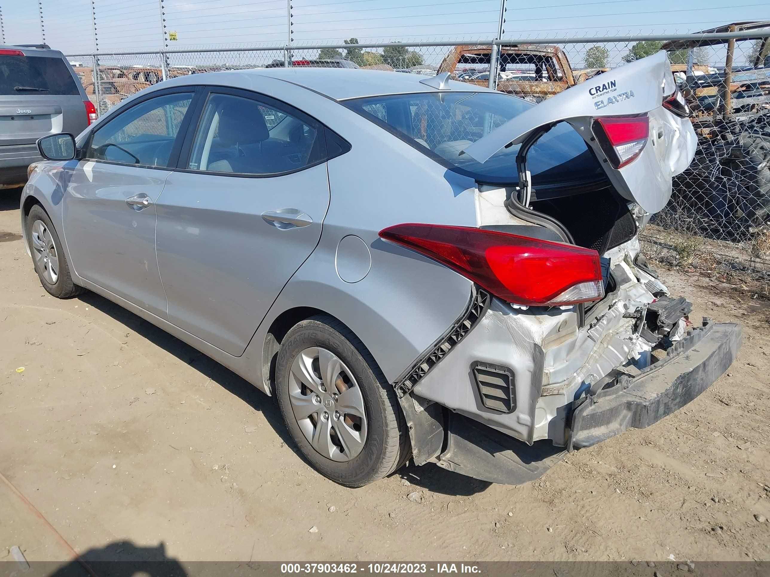 Photo 2 VIN: KMHDH4AE1GU516958 - HYUNDAI ELANTRA 