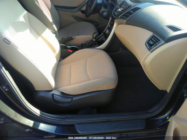 Photo 4 VIN: KMHDH4AE1GU545456 - HYUNDAI ELANTRA 