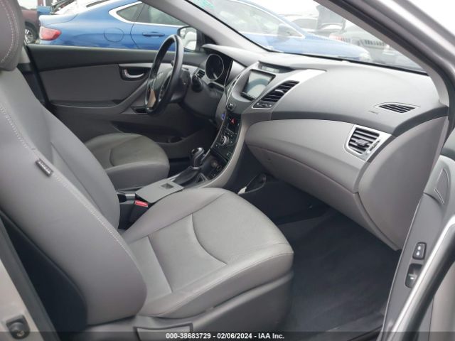 Photo 4 VIN: KMHDH4AE1GU553332 - HYUNDAI ELANTRA 