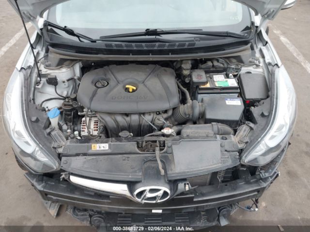 Photo 9 VIN: KMHDH4AE1GU553332 - HYUNDAI ELANTRA 