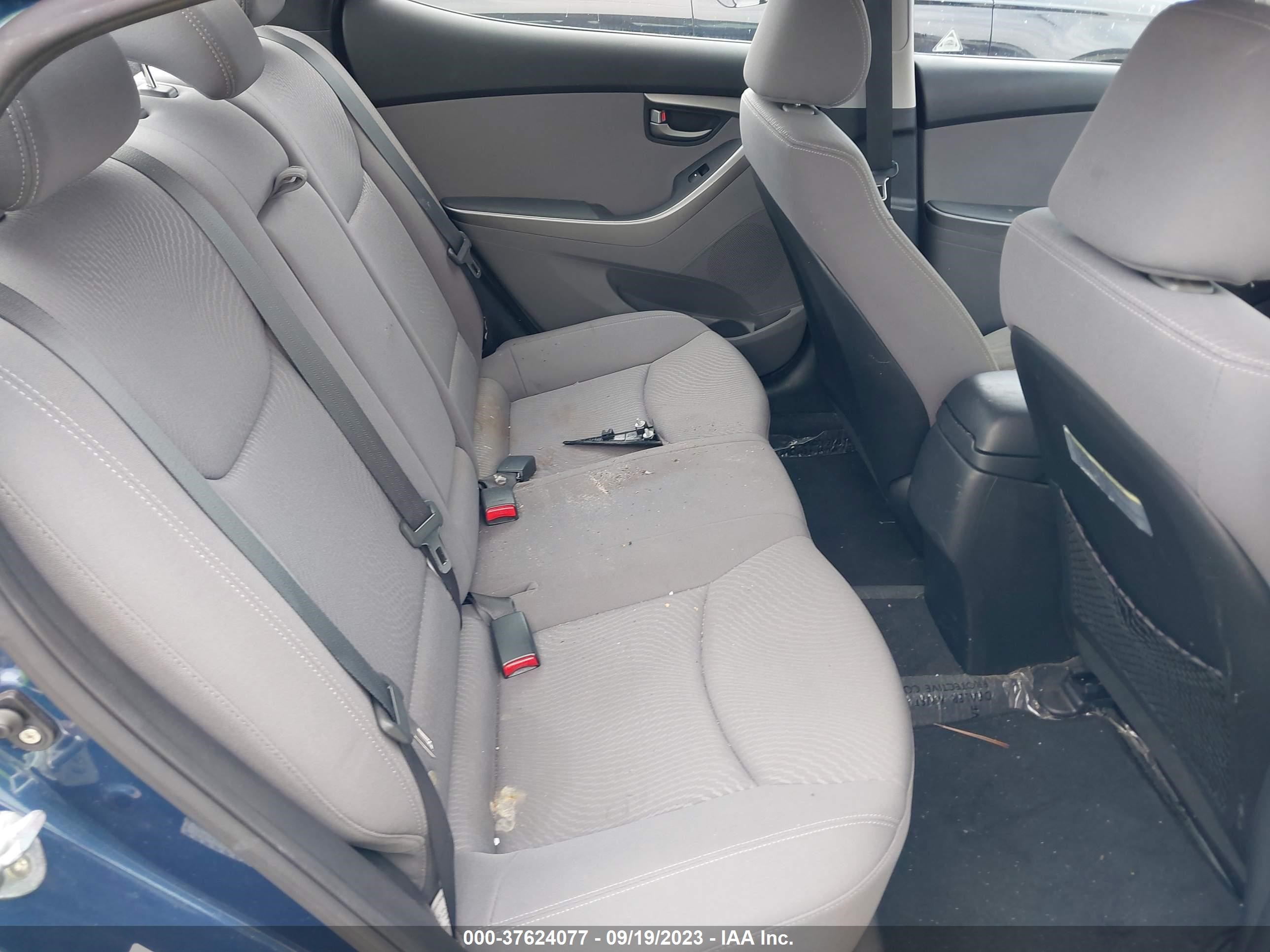 Photo 7 VIN: KMHDH4AE1GU570308 - HYUNDAI ELANTRA 