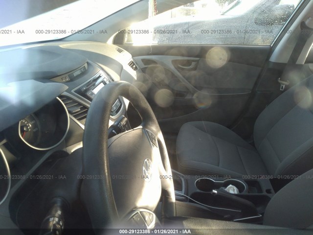 Photo 6 VIN: KMHDH4AE1GU589912 - HYUNDAI ELANTRA 