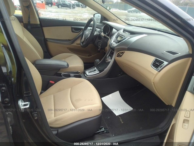 Photo 4 VIN: KMHDH4AE2BU085457 - HYUNDAI ELANTRA 