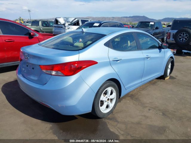 Photo 3 VIN: KMHDH4AE2BU108025 - HYUNDAI ELANTRA 