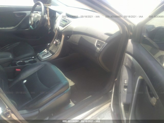 Photo 4 VIN: KMHDH4AE2BU112916 - HYUNDAI ELANTRA 