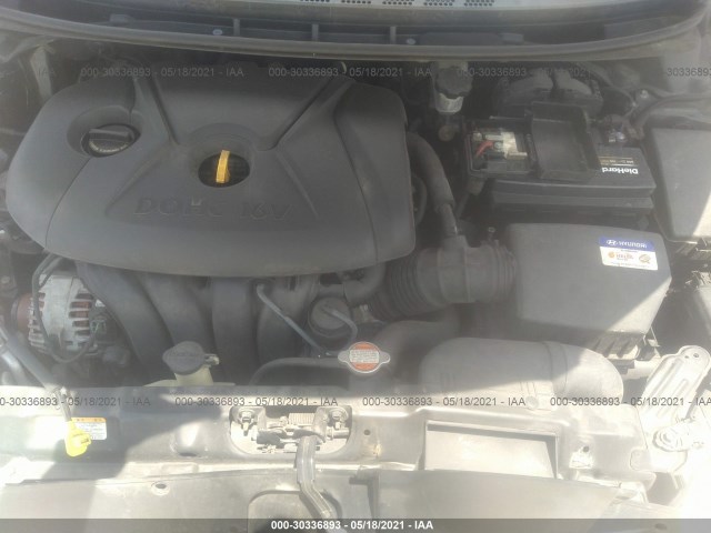 Photo 9 VIN: KMHDH4AE2BU112916 - HYUNDAI ELANTRA 