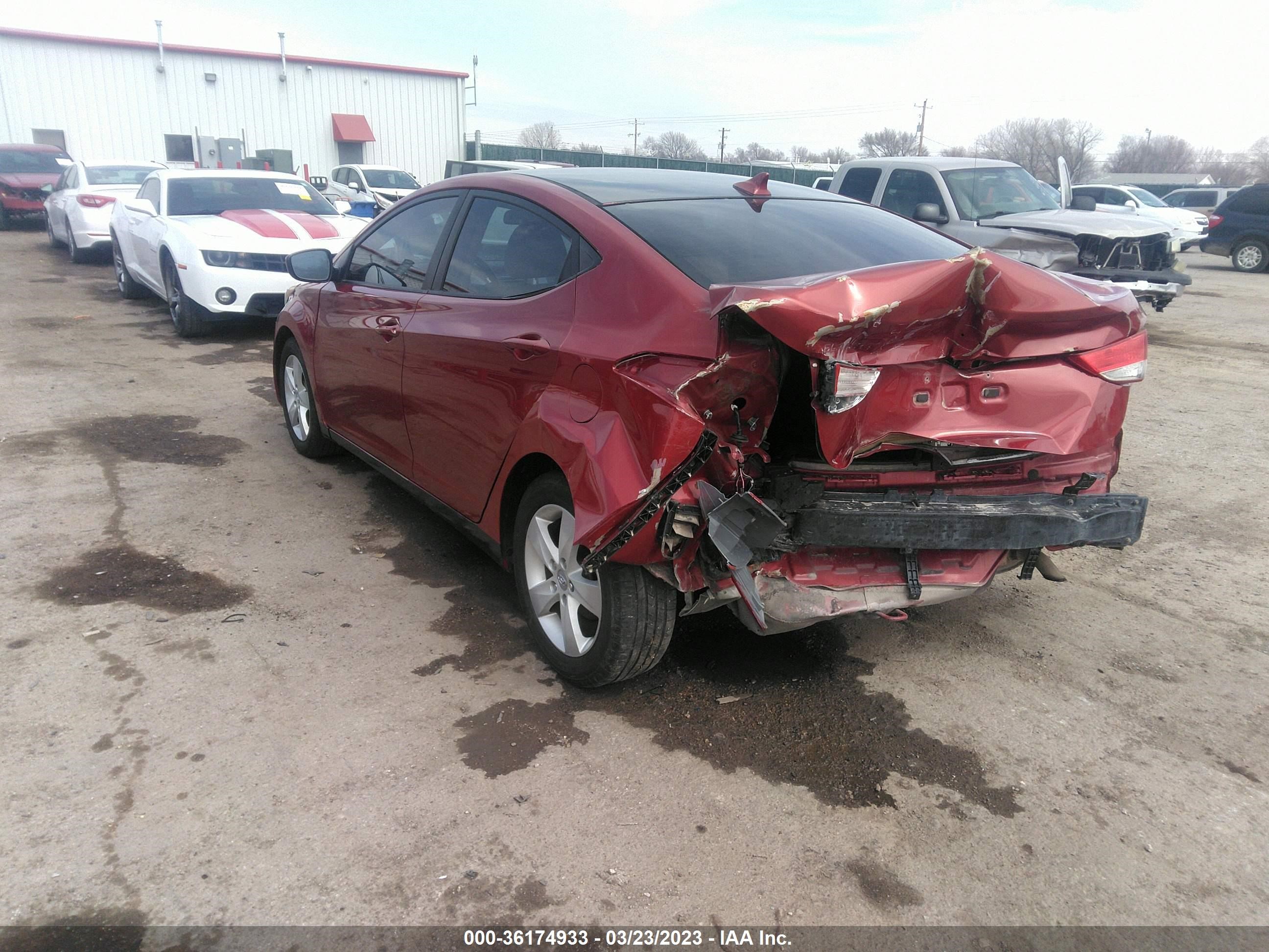 Photo 2 VIN: KMHDH4AE2BU116223 - HYUNDAI ELANTRA 