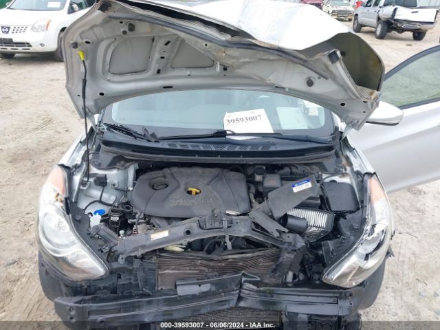 Photo 9 VIN: KMHDH4AE2BU117968 - HYUNDAI ELANTRA 