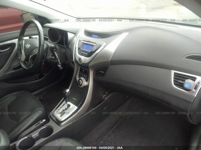 Photo 4 VIN: KMHDH4AE2BU119431 - HYUNDAI ELANTRA 