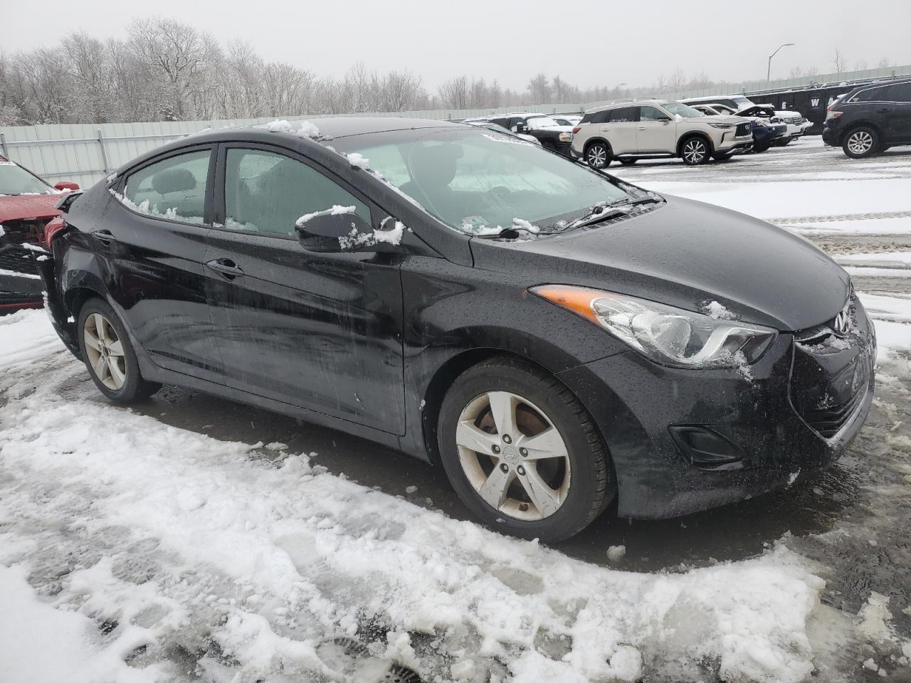 Photo 3 VIN: KMHDH4AE2BU126881 - HYUNDAI ELANTRA 