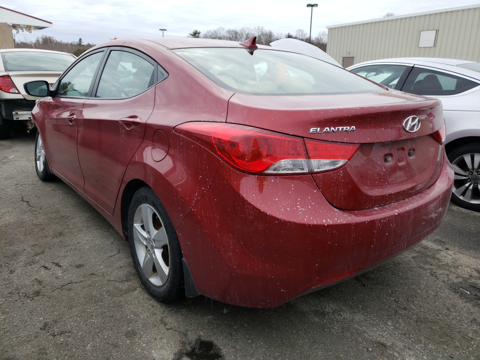 Photo 2 VIN: KMHDH4AE2BU139159 - HYUNDAI ELANTRA GL 