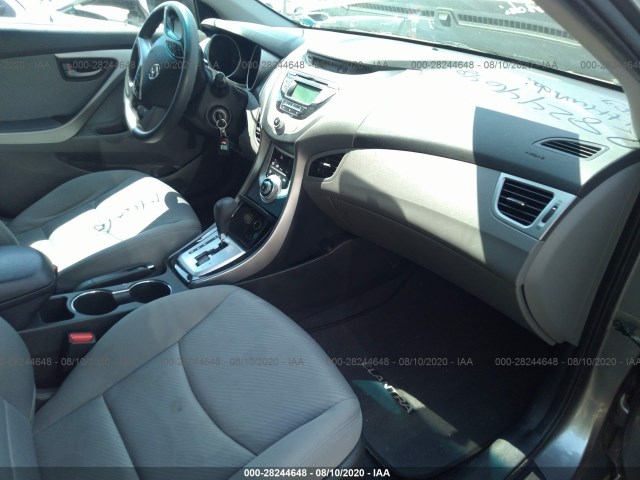 Photo 4 VIN: KMHDH4AE2BU148265 - HYUNDAI ELANTRA 