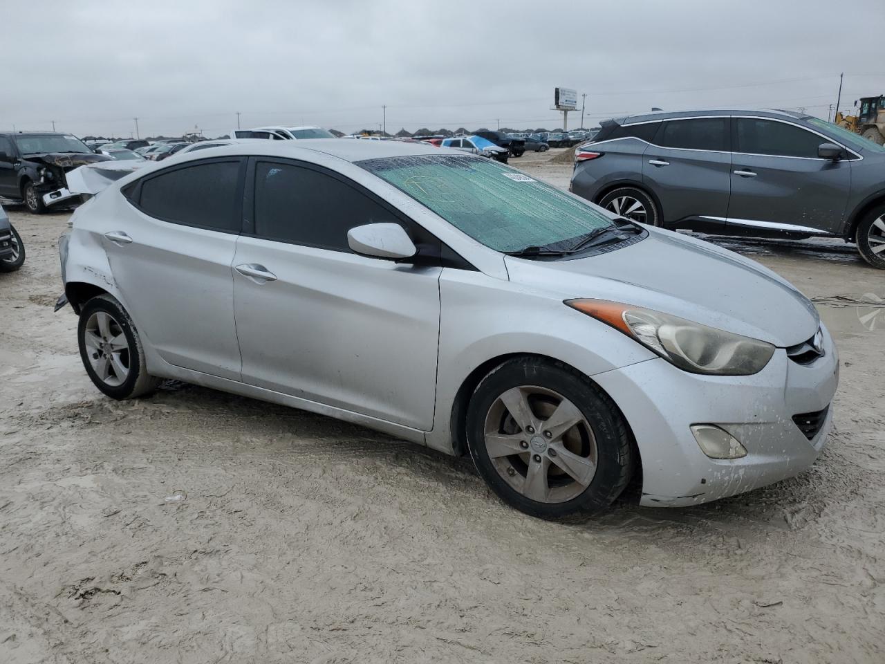 Photo 3 VIN: KMHDH4AE2CU205176 - HYUNDAI ELANTRA 