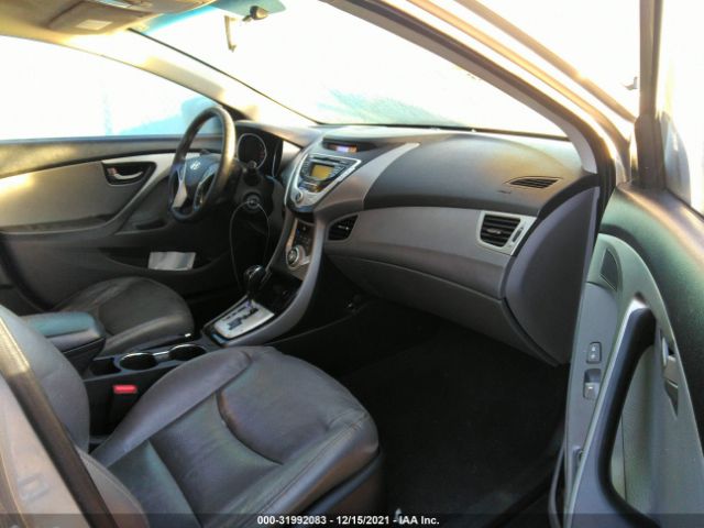 Photo 4 VIN: KMHDH4AE2CU210121 - HYUNDAI ELANTRA 