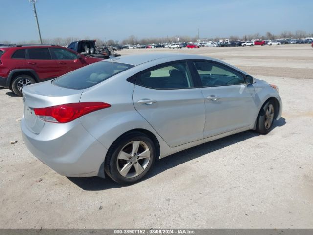 Photo 3 VIN: KMHDH4AE2CU213813 - HYUNDAI ELANTRA 