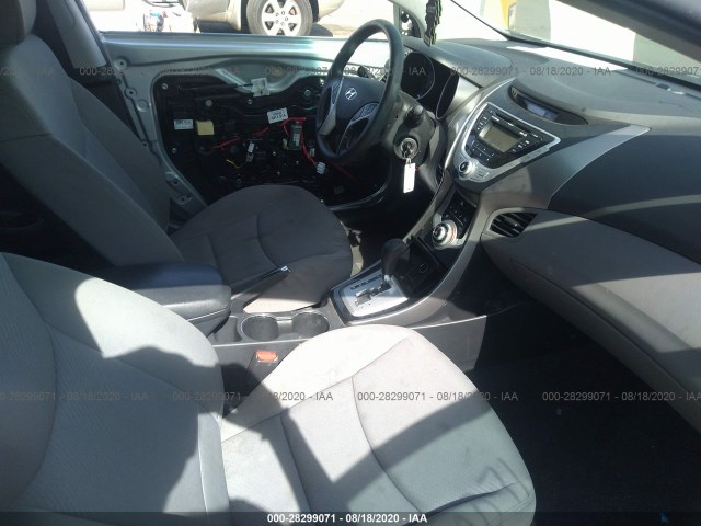 Photo 4 VIN: KMHDH4AE2CU237089 - HYUNDAI ELANTRA 