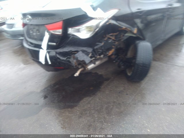 Photo 5 VIN: KMHDH4AE2CU305410 - HYUNDAI ELANTRA 