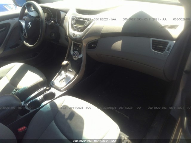 Photo 4 VIN: KMHDH4AE2CU326001 - HYUNDAI ELANTRA 