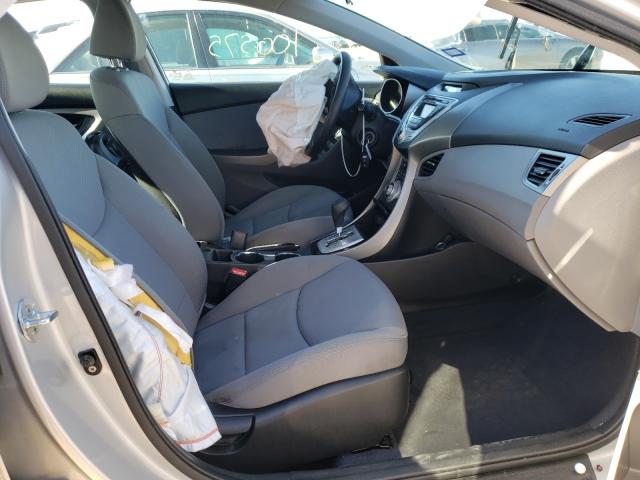 Photo 4 VIN: KMHDH4AE2CU338357 - HYUNDAI ELANTRA GL 