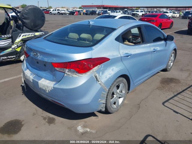 Photo 3 VIN: KMHDH4AE2CU400985 - HYUNDAI ELANTRA 