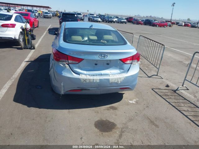 Photo 5 VIN: KMHDH4AE2CU400985 - HYUNDAI ELANTRA 