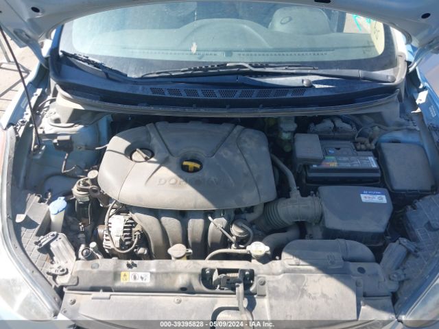 Photo 9 VIN: KMHDH4AE2CU400985 - HYUNDAI ELANTRA 