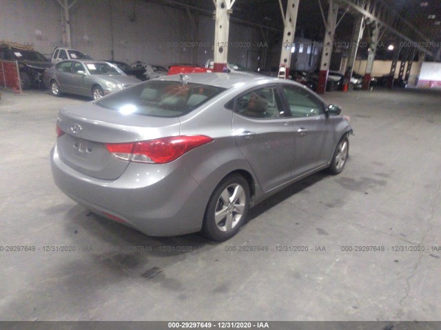 Photo 3 VIN: KMHDH4AE2CU429970 - HYUNDAI ELANTRA 