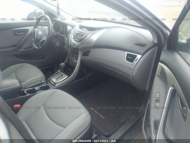 Photo 4 VIN: KMHDH4AE2DU489460 - HYUNDAI ELANTRA 