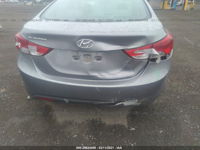 Photo 5 VIN: KMHDH4AE2DU489460 - HYUNDAI ELANTRA 