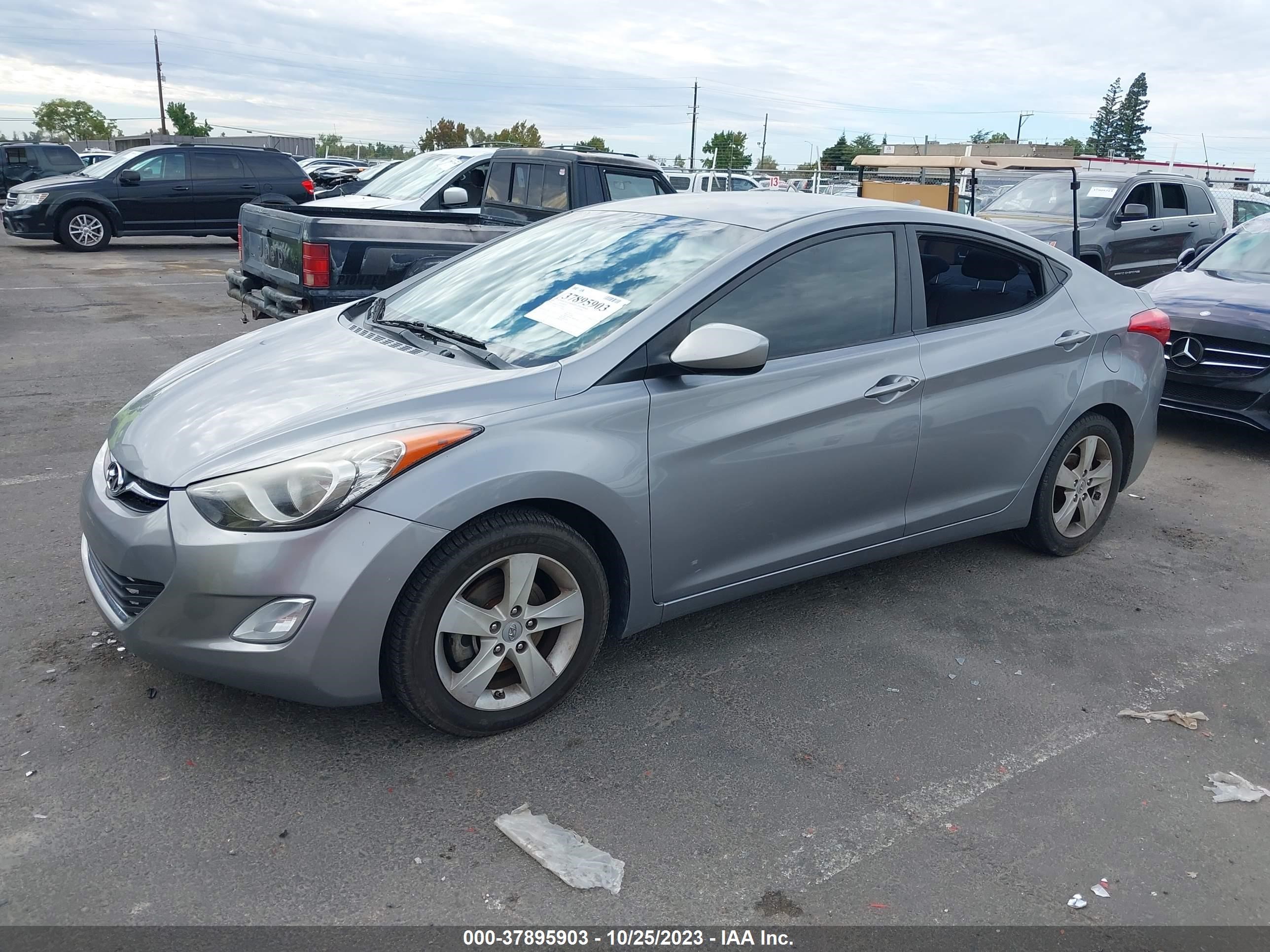 Photo 1 VIN: KMHDH4AE2DU570751 - HYUNDAI ELANTRA 