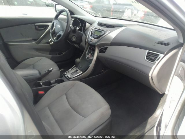 Photo 4 VIN: KMHDH4AE2DU609399 - HYUNDAI ELANTRA 