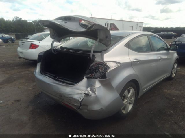 Photo 5 VIN: KMHDH4AE2DU611685 - HYUNDAI ELANTRA 