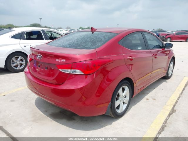 Photo 3 VIN: KMHDH4AE2DU642192 - HYUNDAI ELANTRA 