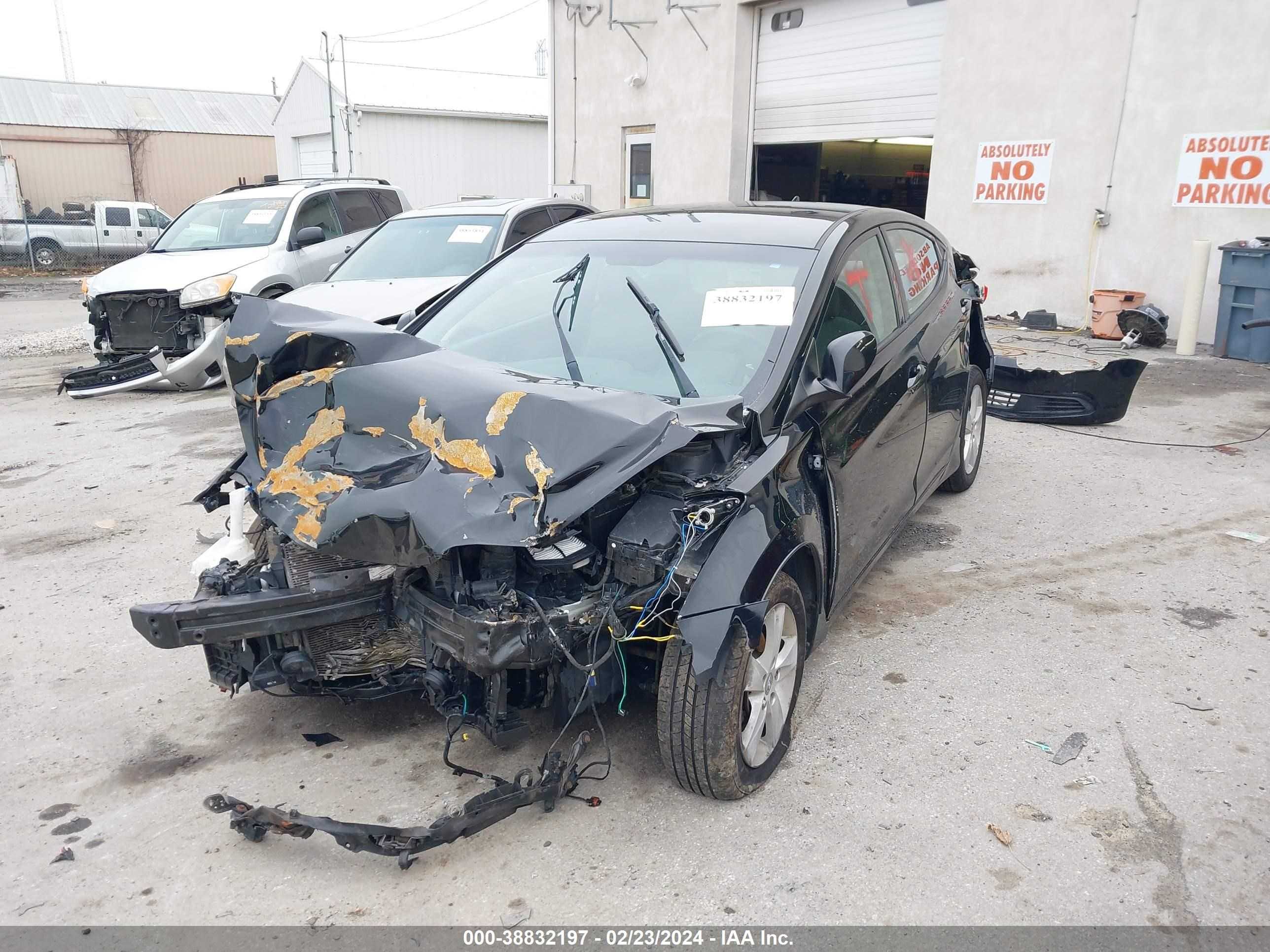 Photo 1 VIN: KMHDH4AE2DU656321 - HYUNDAI ELANTRA 