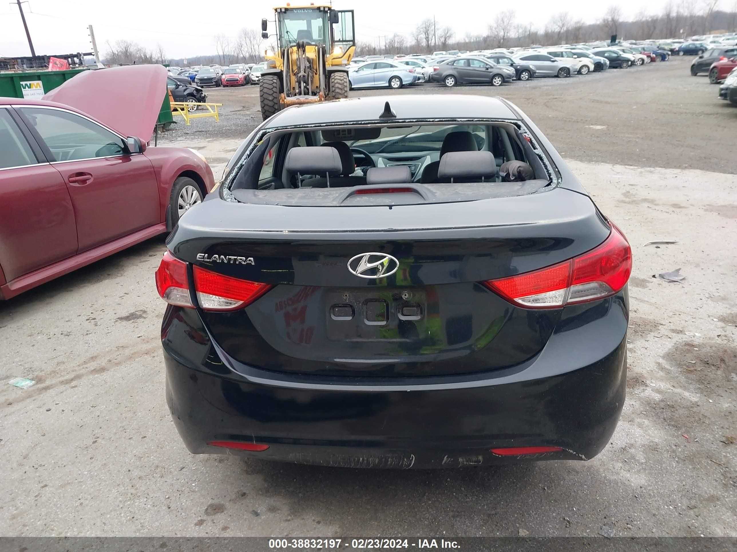 Photo 16 VIN: KMHDH4AE2DU656321 - HYUNDAI ELANTRA 